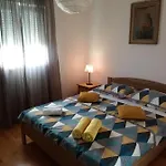 Appartement Mikola With Sea View Trogir