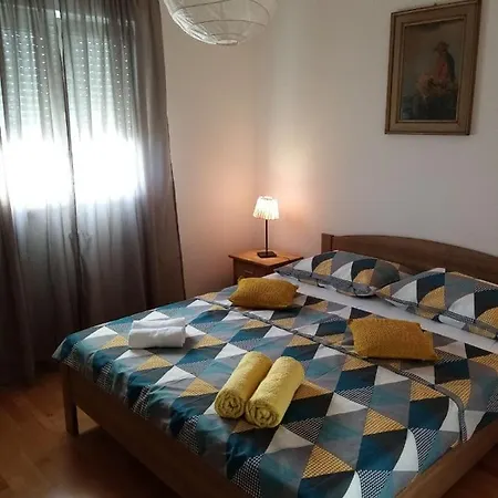 Apartment Mikola With Sea View Trogir