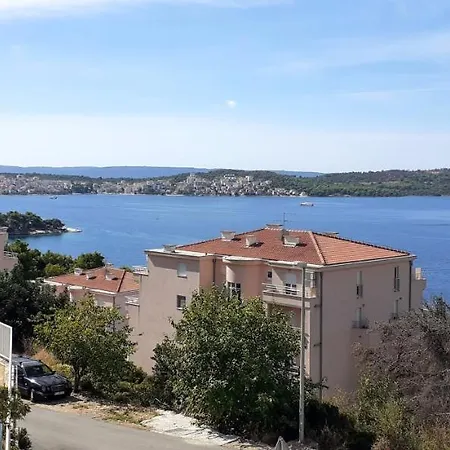 Mikola With Sea View * Trogir