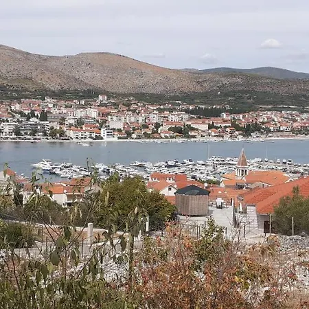 Mikola With Sea View Apartment *