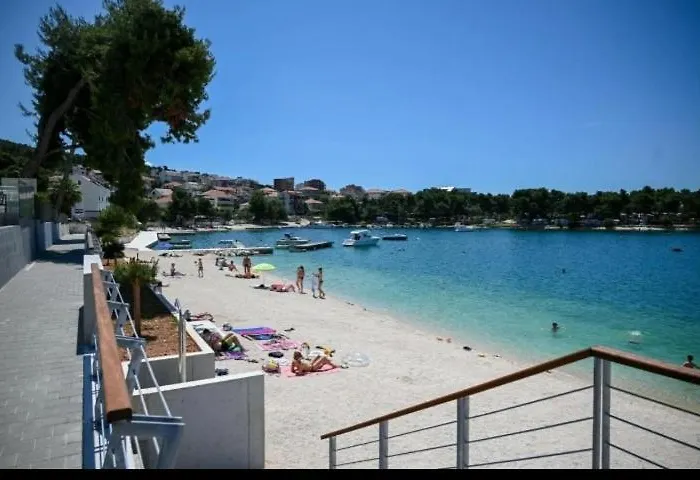 Mikola With Sea View Апартаменты *